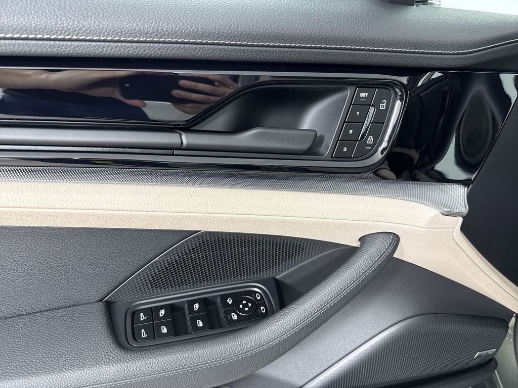 2026 Porsche Panamera 4