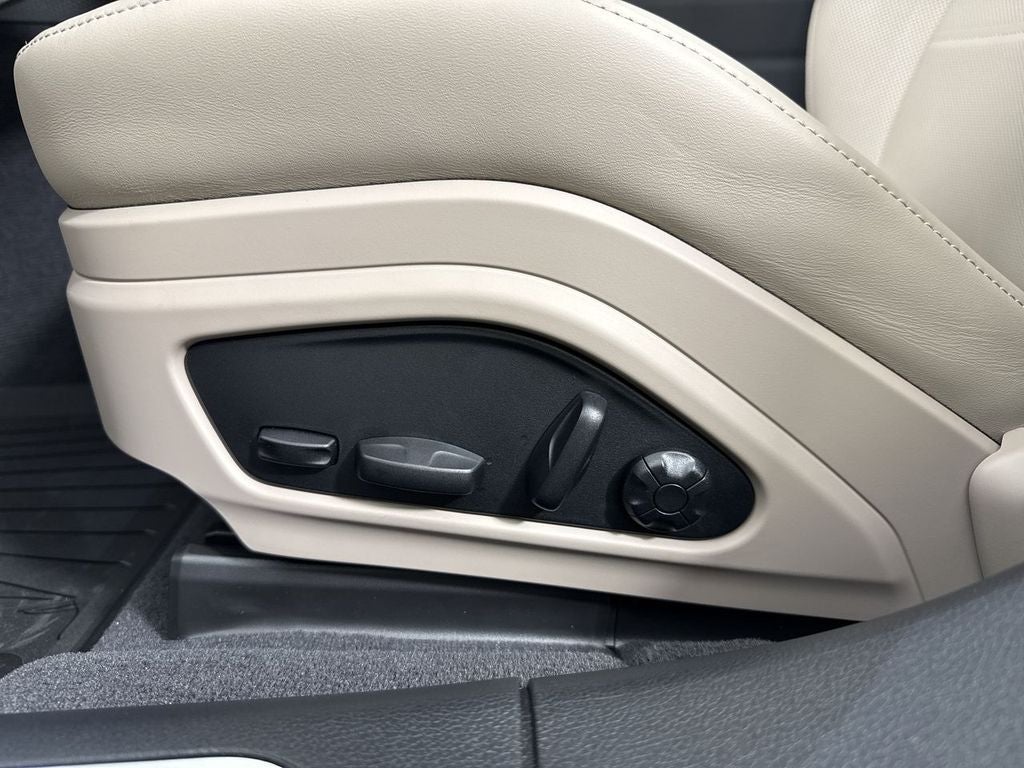 2026 Porsche Panamera 4