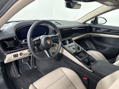 2026 Porsche Panamera 4