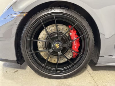 2025 Porsche 911 Carrera 4 GTS