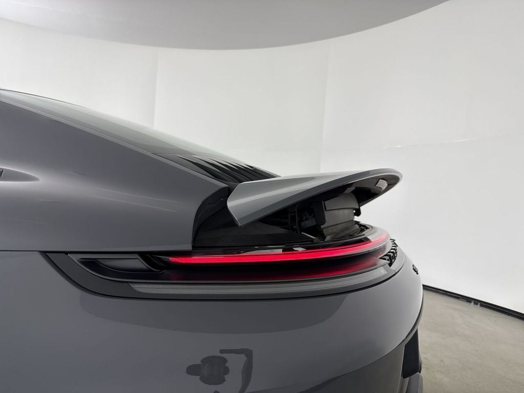 2025 Porsche 911 Carrera 4 GTS