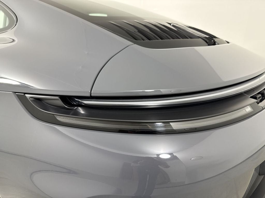 2025 Porsche 911 Carrera 4 GTS