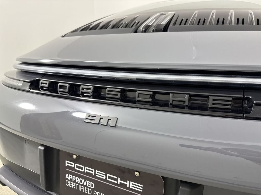 2025 Porsche 911 Carrera 4 GTS