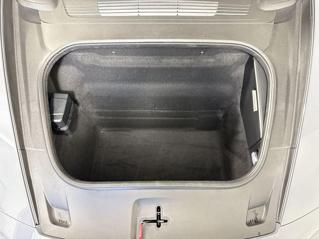 2025 Porsche 911 Carrera 4 GTS