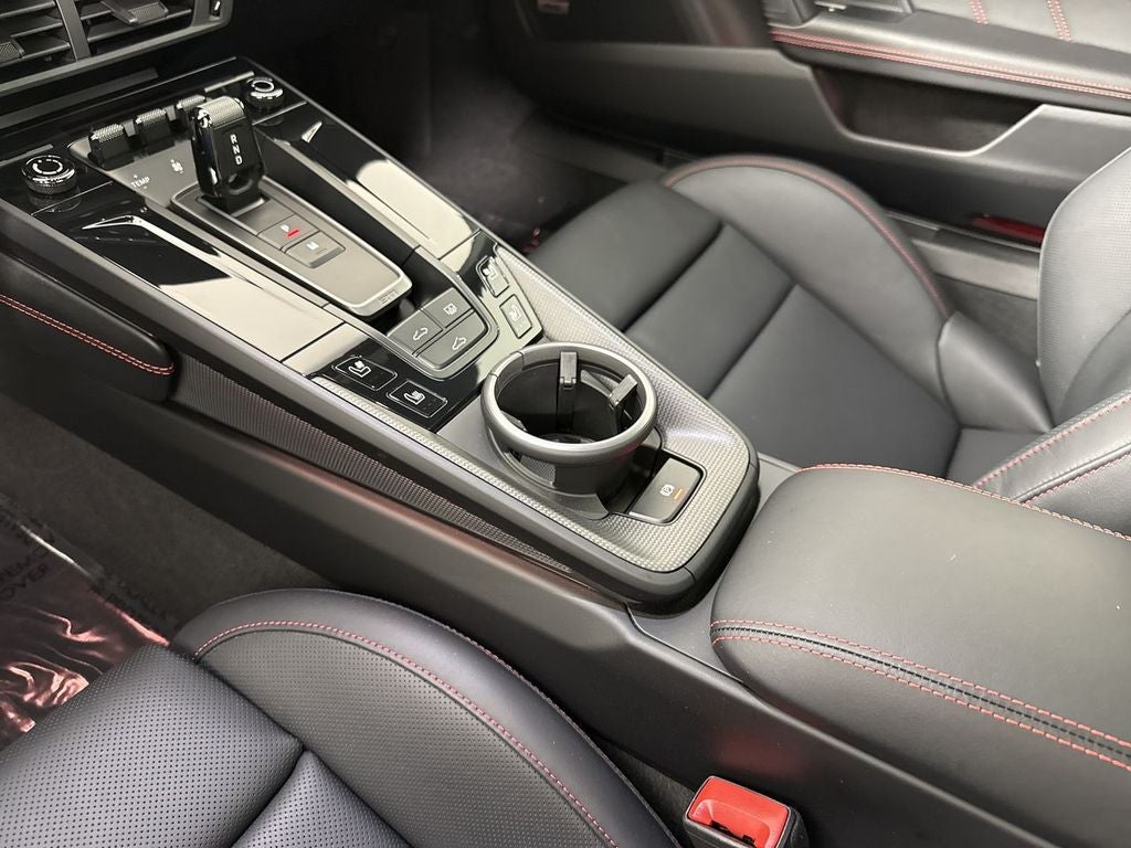 2025 Porsche 911 Carrera 4 GTS