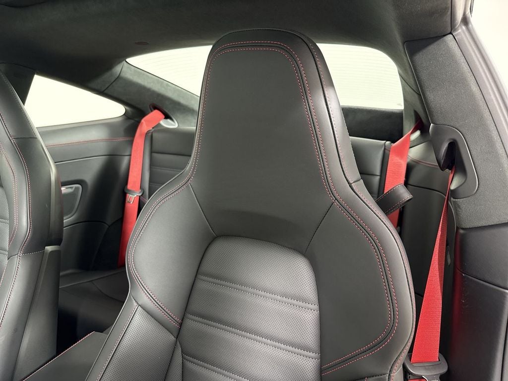 2025 Porsche 911 Carrera 4 GTS