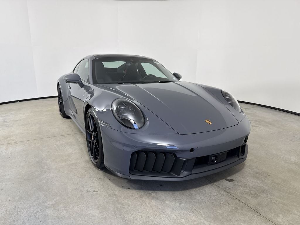 2025 Porsche 911 Carrera 4 GTS