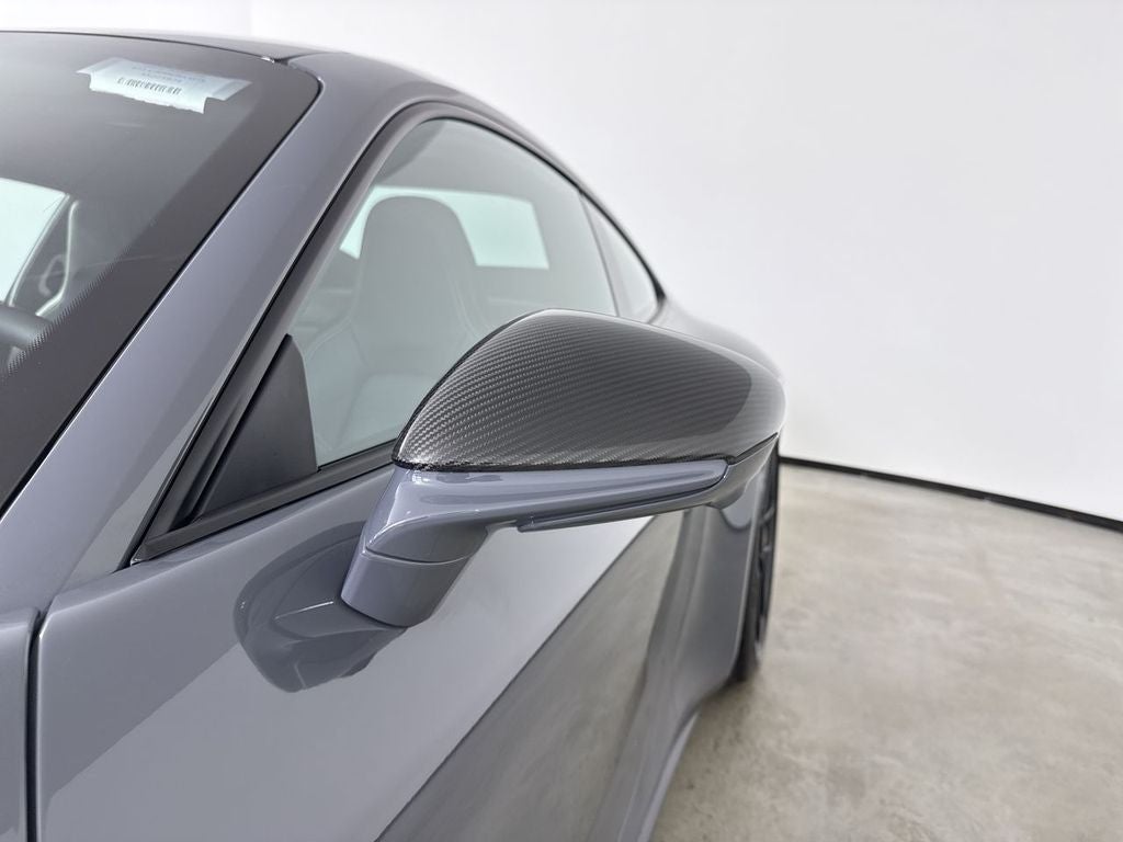 2025 Porsche 911 Carrera 4 GTS