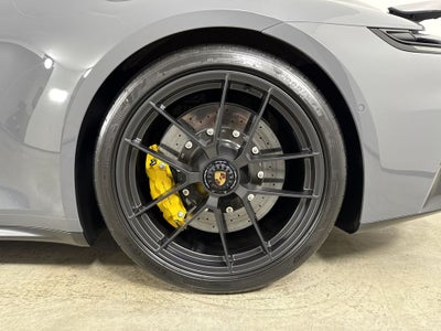 2025 Porsche 911 Carrera 4 GTS