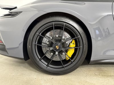 2025 Porsche 911 Carrera 4 GTS