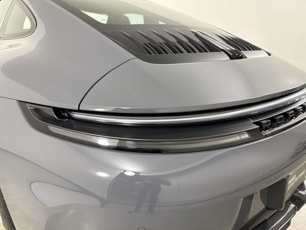 2025 Porsche 911 Carrera 4 GTS