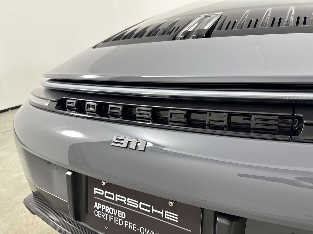 2025 Porsche 911 Carrera 4 GTS