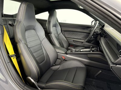 2025 Porsche 911 Carrera 4 GTS