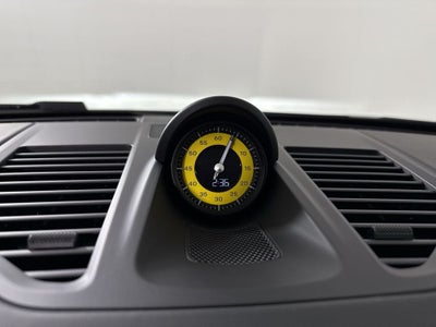 2025 Porsche 911 Carrera 4 GTS
