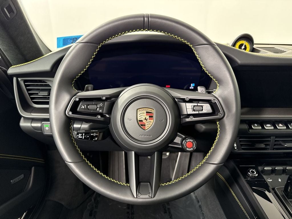 2025 Porsche 911 Carrera 4 GTS