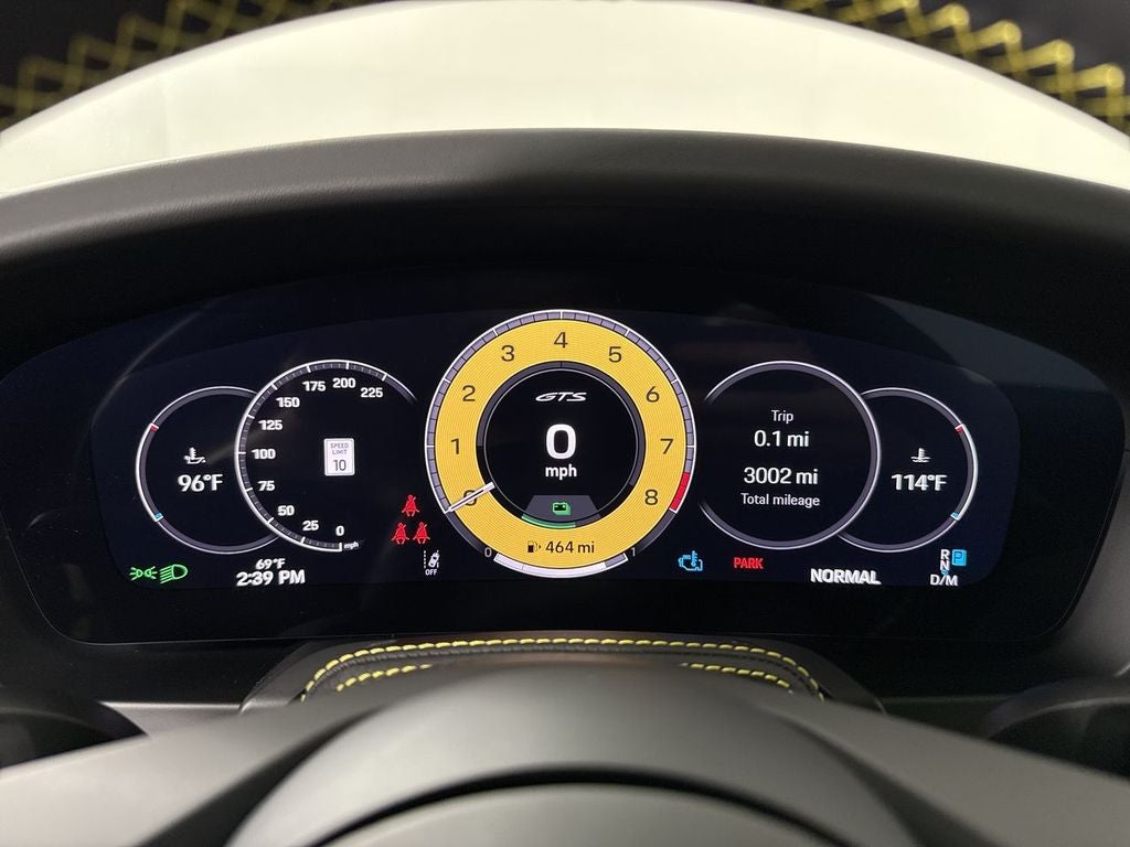 2025 Porsche 911 Carrera 4 GTS
