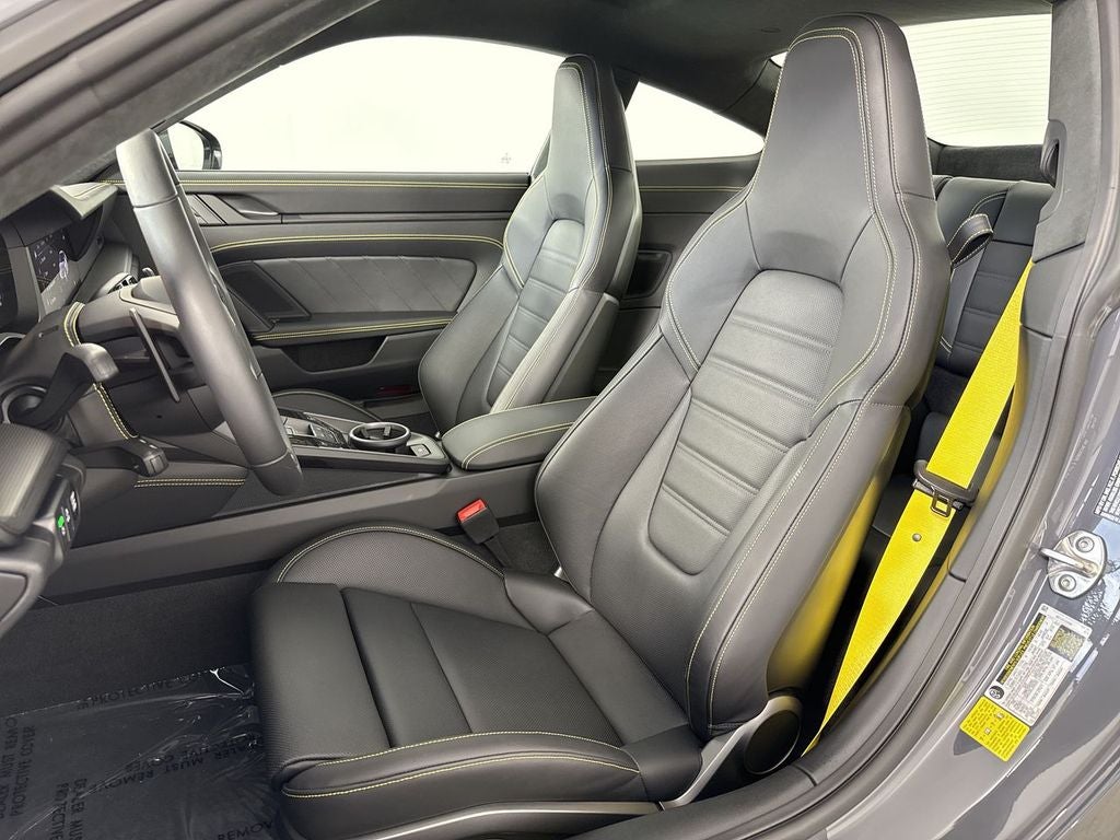 2025 Porsche 911 Carrera 4 GTS