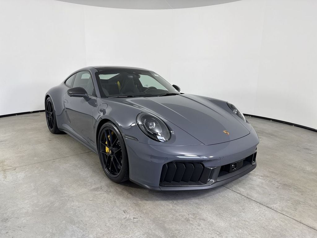 2025 Porsche 911 Carrera 4 GTS
