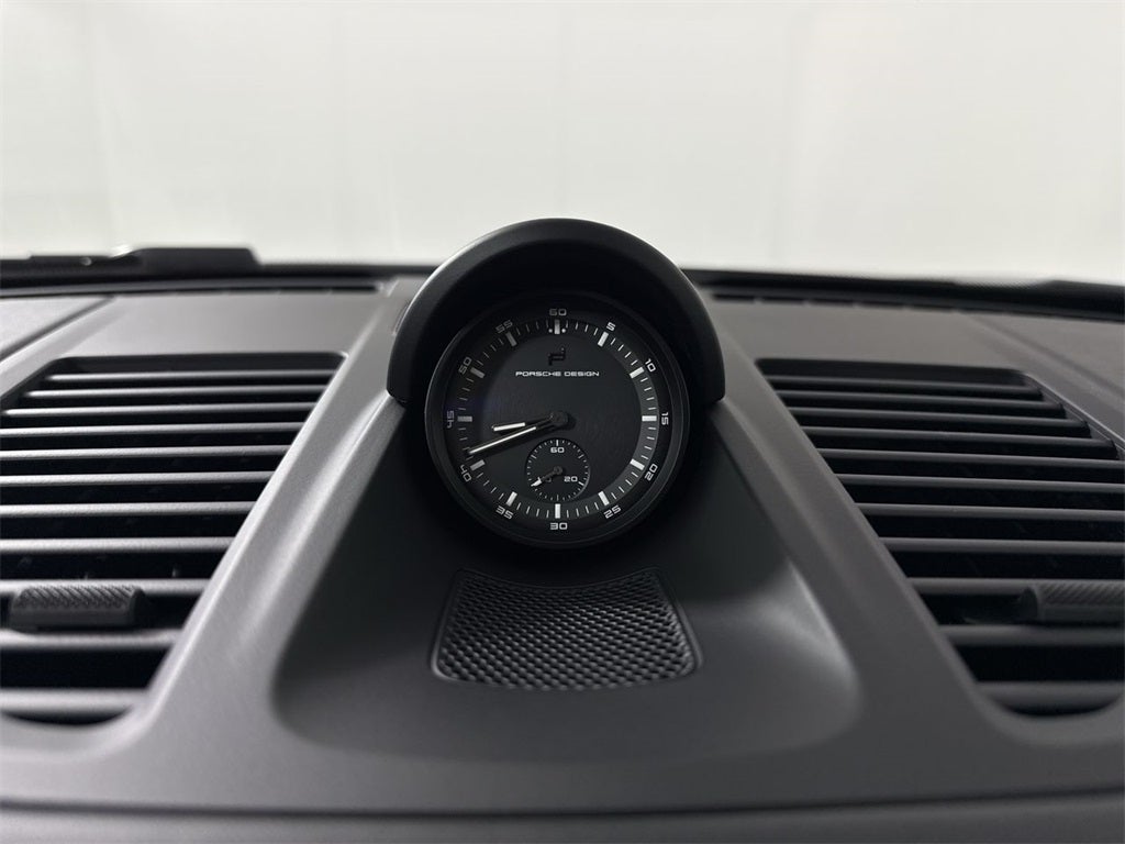 2023 Porsche 911 Carrera GTS