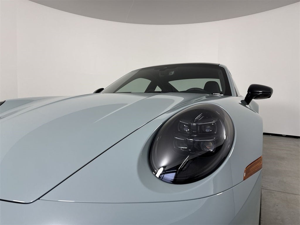 2026 Porsche 911 Carrera 4 GTS