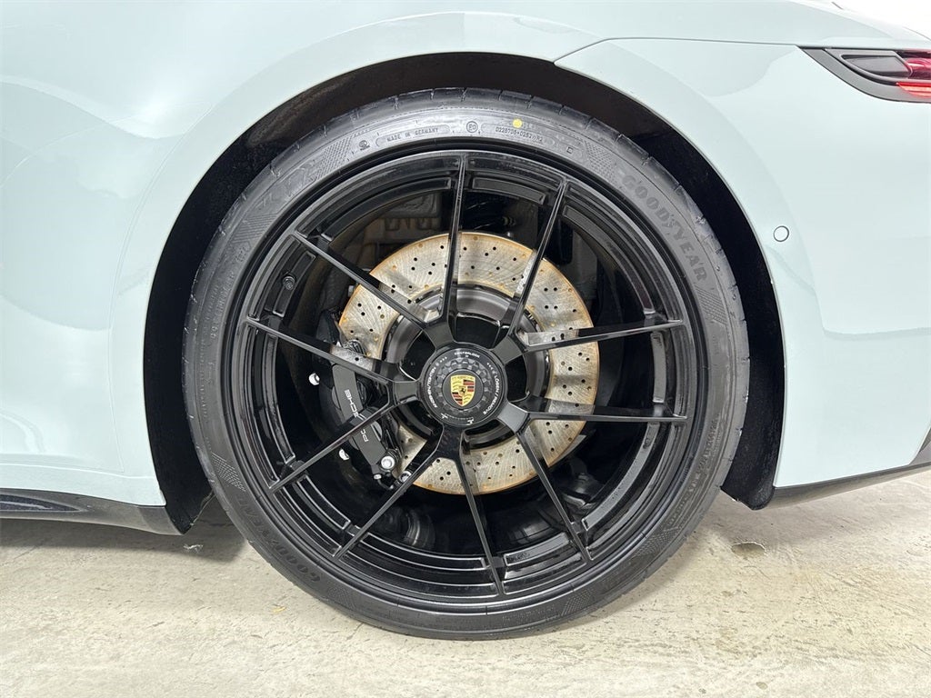 2026 Porsche 911 Carrera 4 GTS