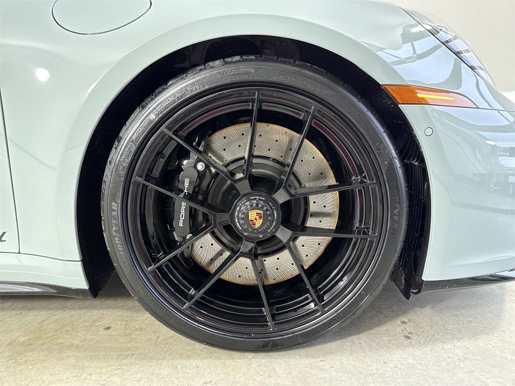 2026 Porsche 911 Carrera 4 GTS