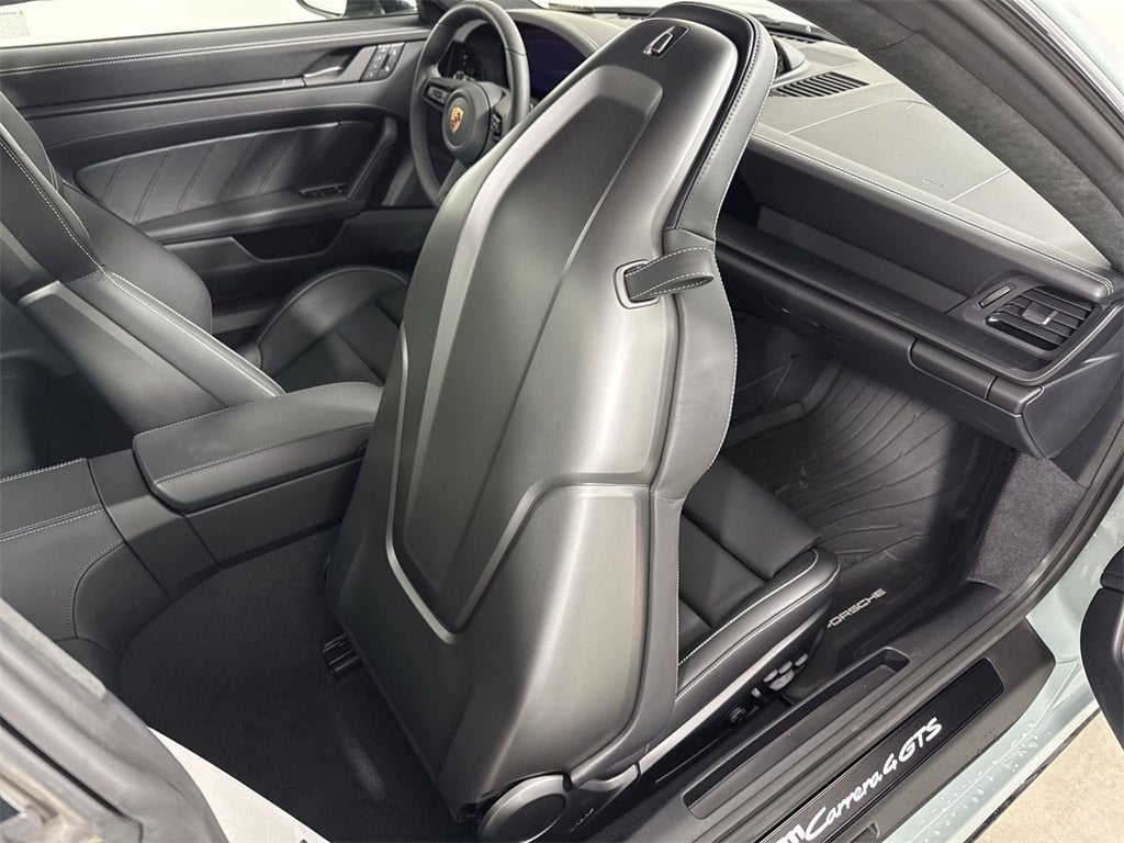 2026 Porsche 911 Carrera 4 GTS