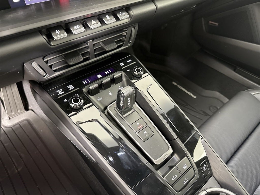 2026 Porsche 911 Carrera 4 GTS