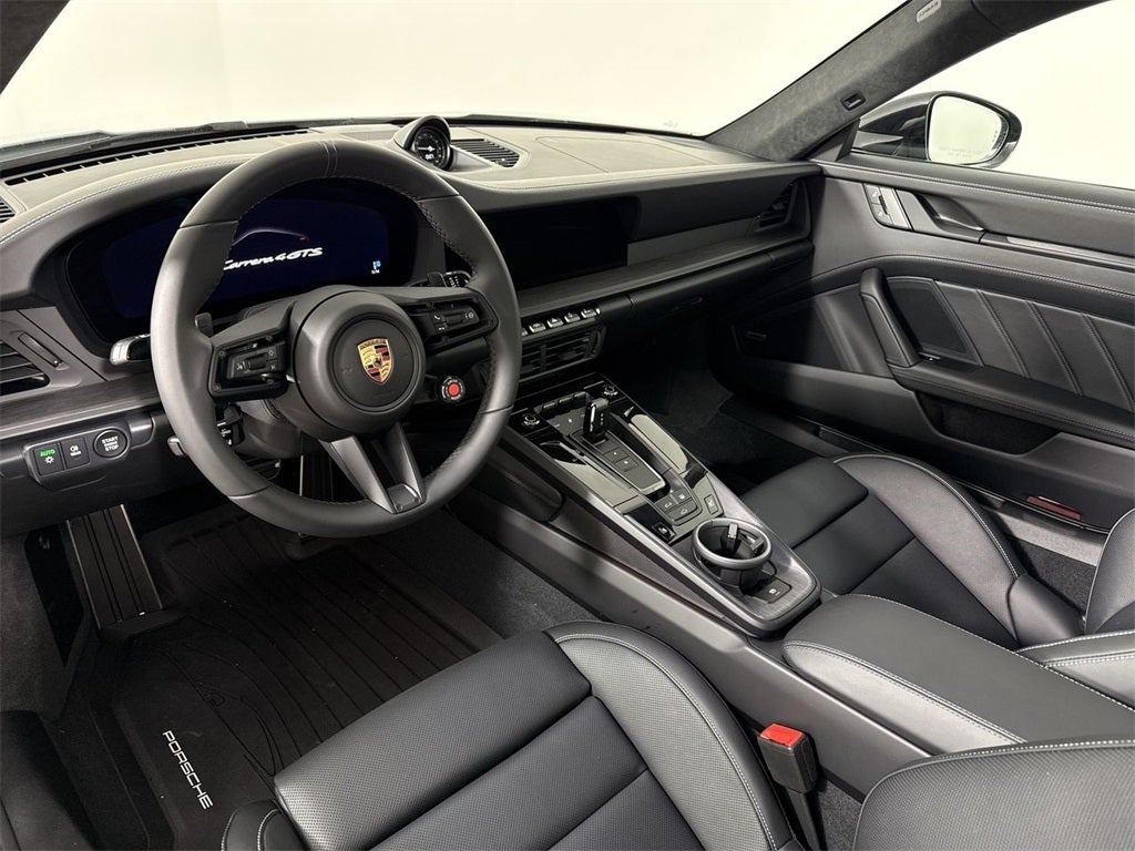 2026 Porsche 911 Carrera 4 GTS