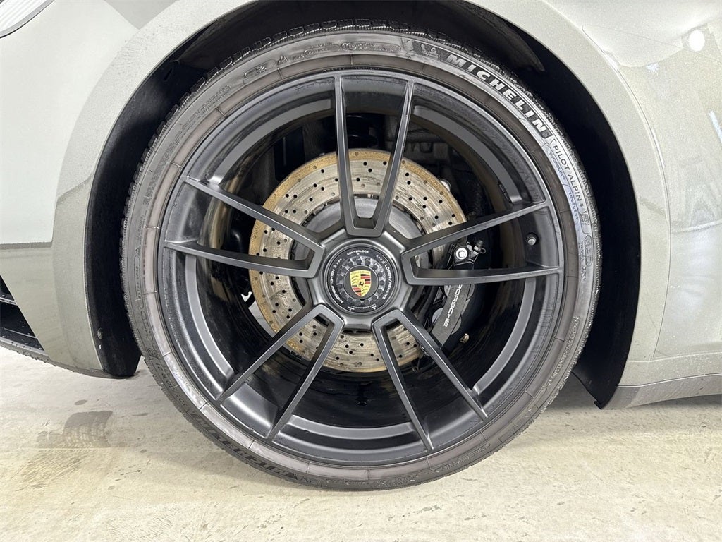 2024 Porsche 911 Carrera GTS