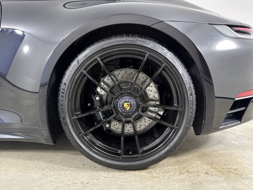 2024 Porsche 911 Carrera GTS