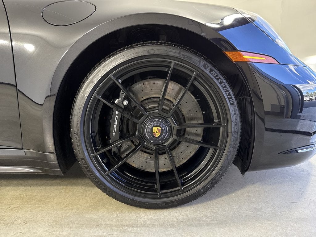 2024 Porsche 911 Carrera GTS