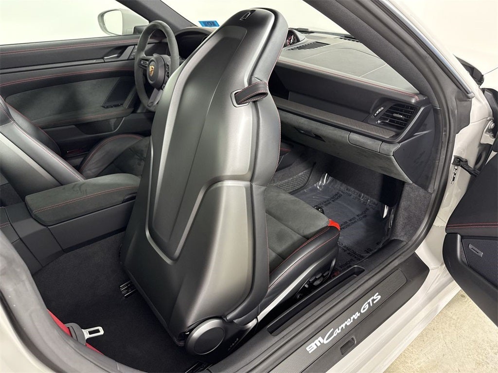 2024 Porsche 911 Carrera GTS