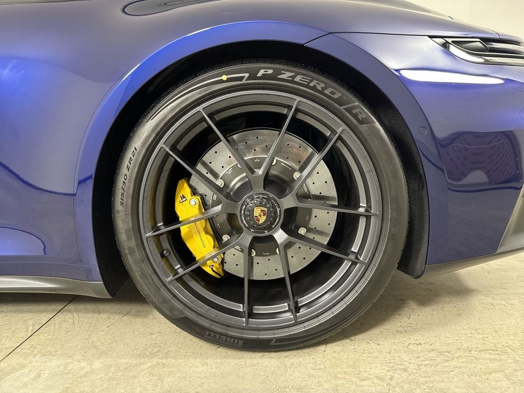 2026 Porsche 911 Carrera 4 GTS