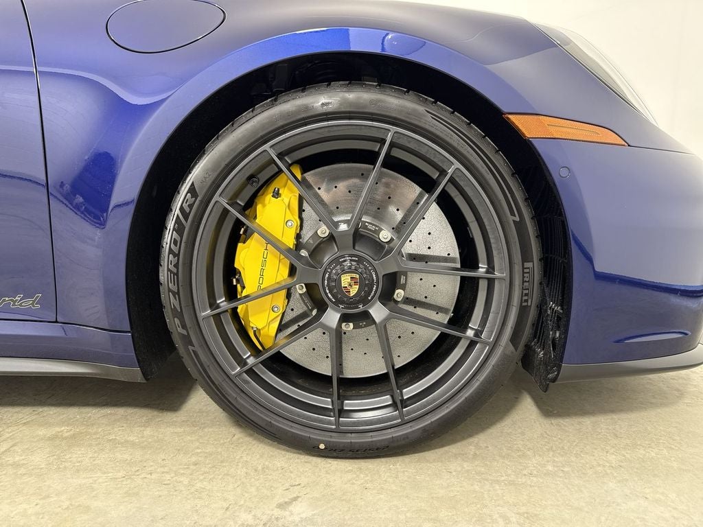 2026 Porsche 911 Carrera 4 GTS