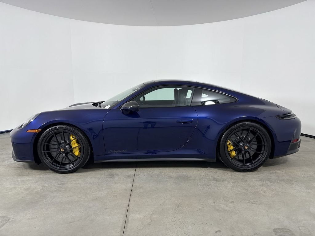 2026 Porsche 911 Carrera 4 GTS