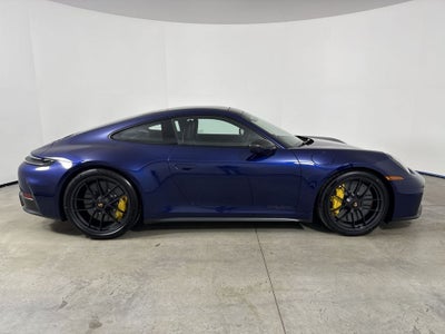 2026 Porsche 911 Carrera 4 GTS