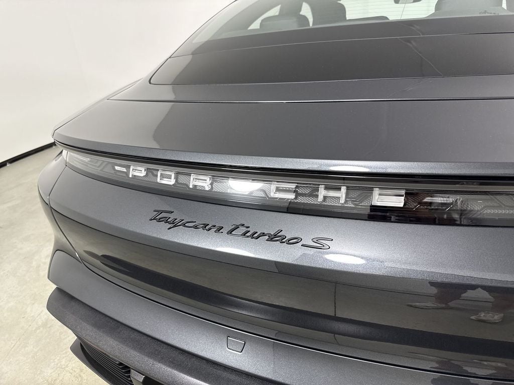 2022 Porsche Taycan Turbo S