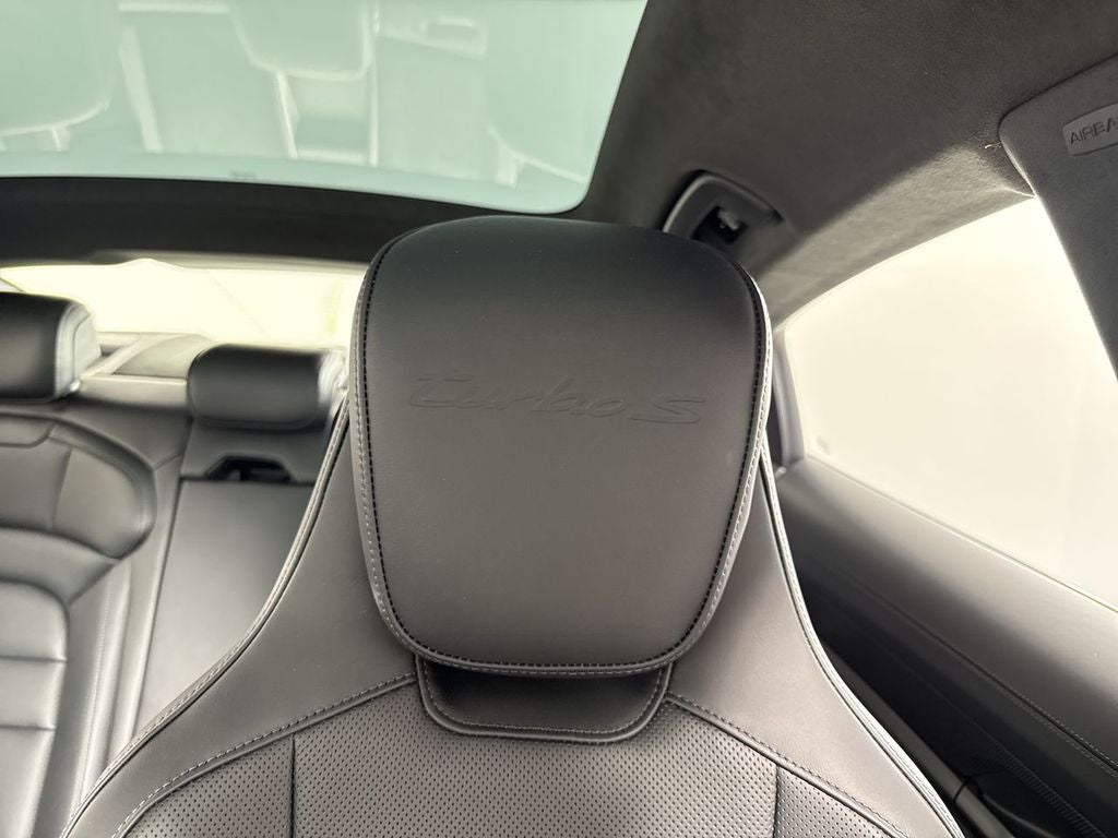 2022 Porsche Taycan Turbo S