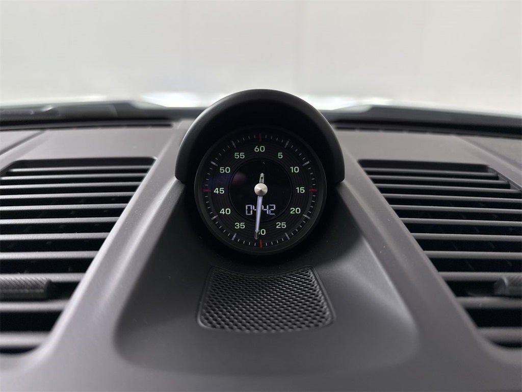 2024 Porsche 911 S/T