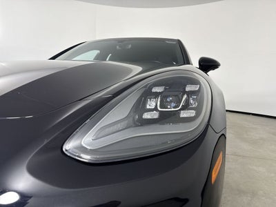 2023 Porsche Panamera 4 Platinum Edition