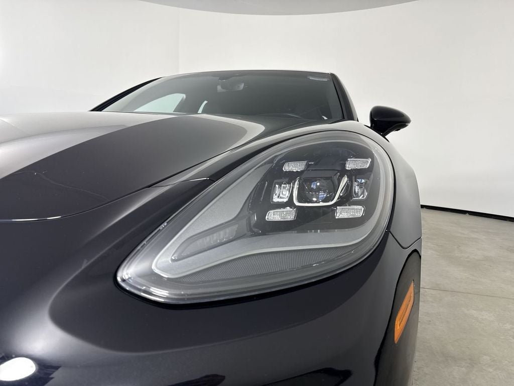 2023 Porsche Panamera 4 Platinum Edition