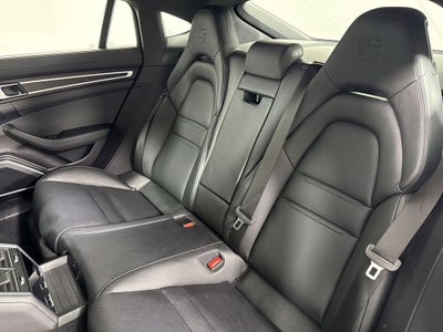 2023 Porsche Panamera 4 Platinum Edition