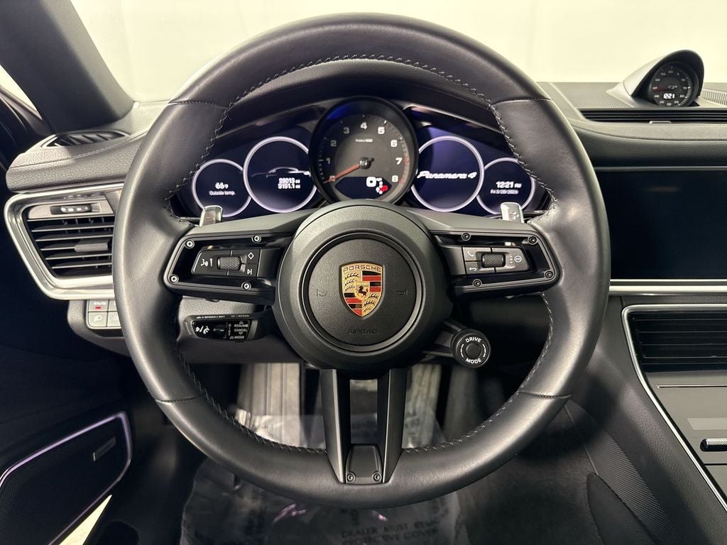 2023 Porsche Panamera 4 Platinum Edition