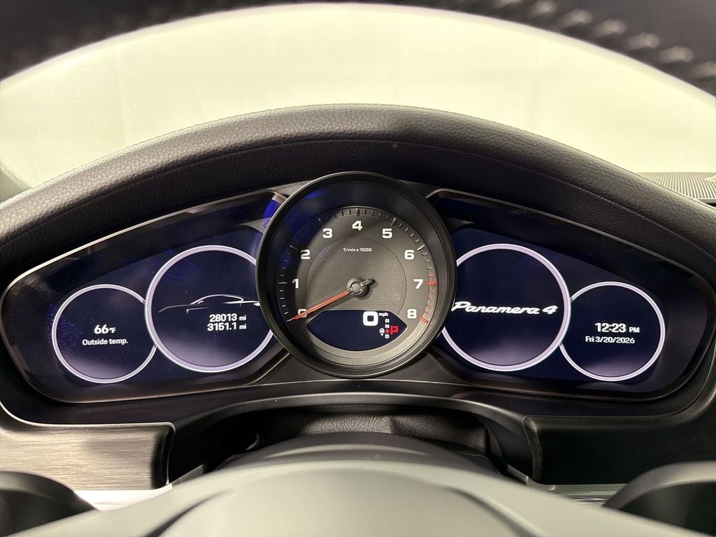 2023 Porsche Panamera 4 Platinum Edition