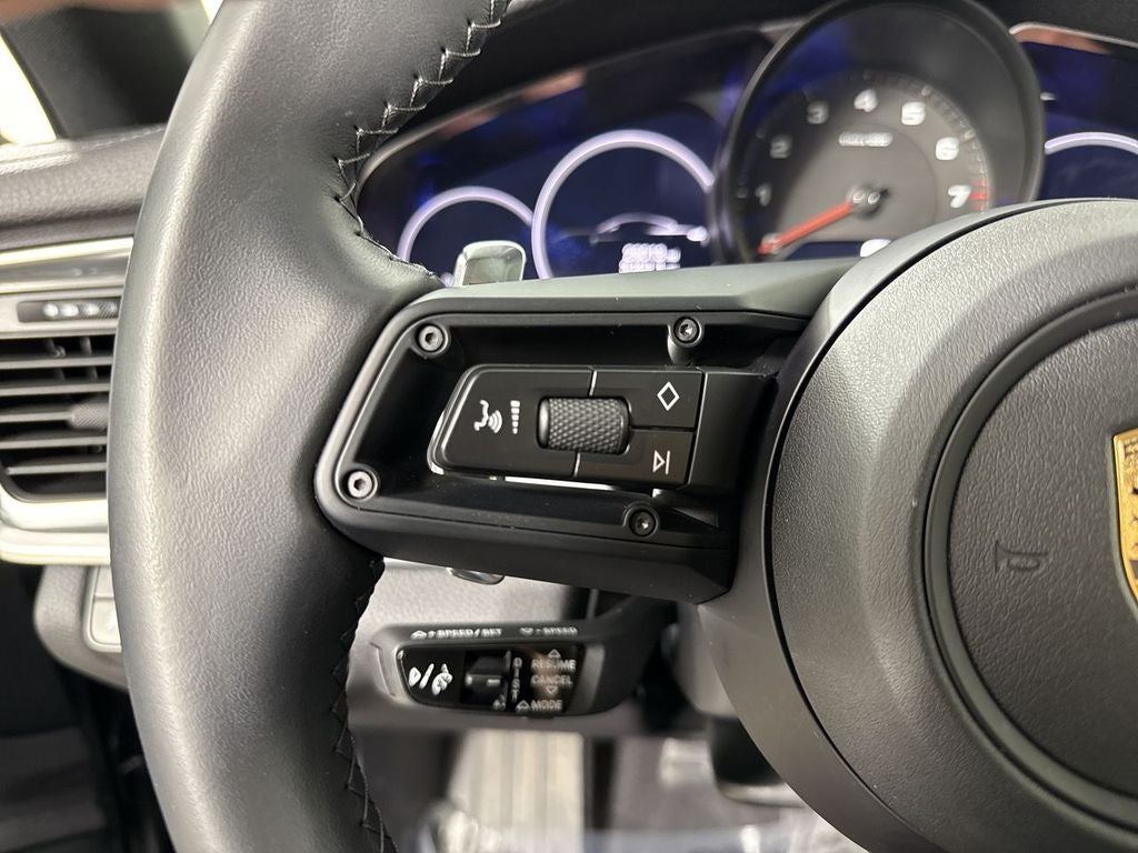 2023 Porsche Panamera 4 Platinum Edition