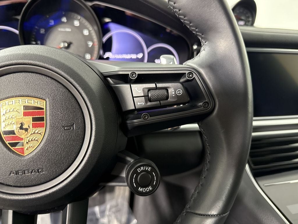 2023 Porsche Panamera 4 Platinum Edition