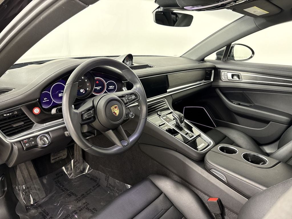 2023 Porsche Panamera 4 Platinum Edition