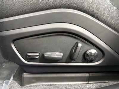 2023 Porsche Panamera 4 Platinum Edition