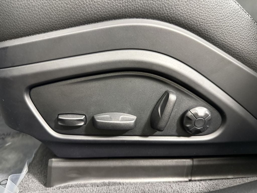 2023 Porsche Panamera 4 Platinum Edition